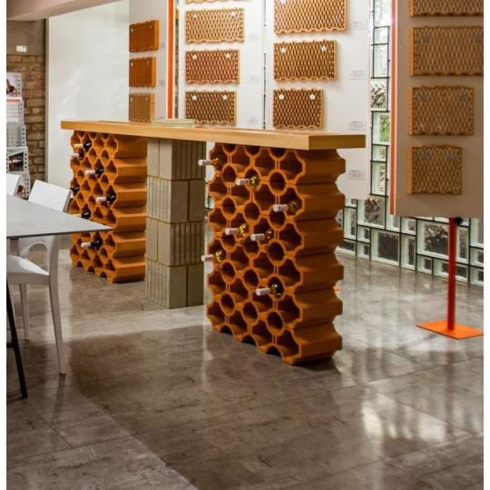 vinna skrina pult nozicky rustikalne privodka kachlicka cervena farba vinny regalt bistro pult.jpg